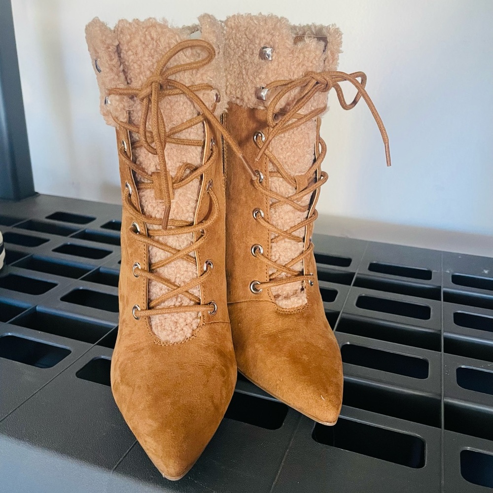 Jessica Simpson Boots size 7